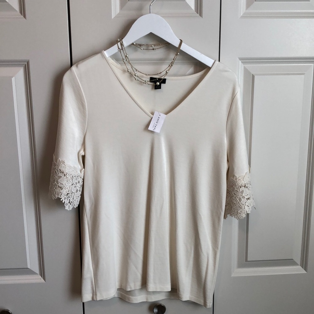 Ann Taylor cream colored dress shirt.  Med., NWT, necklace included.
